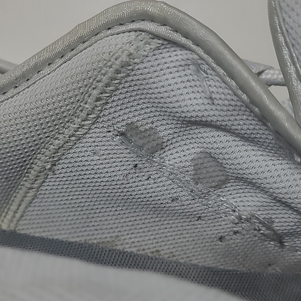 WOMEN'S' S  NIKE  LIGHT GREY RUNNING SNEAKERS  Size 8 PRE LOVED GOOD CONDITION . - Picture 8 of 9